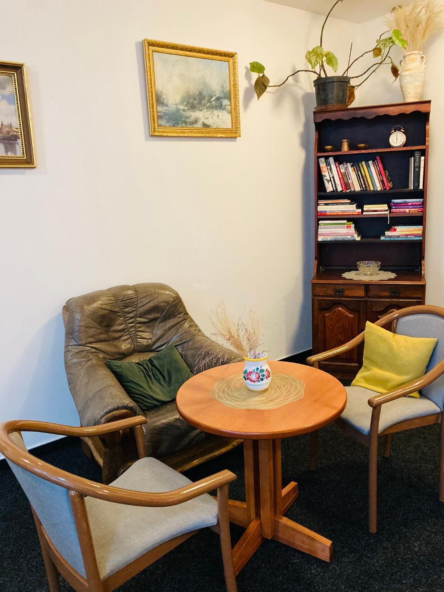 Penzion Hotelu Central Dvur Kralove nad Labem Exterior photo