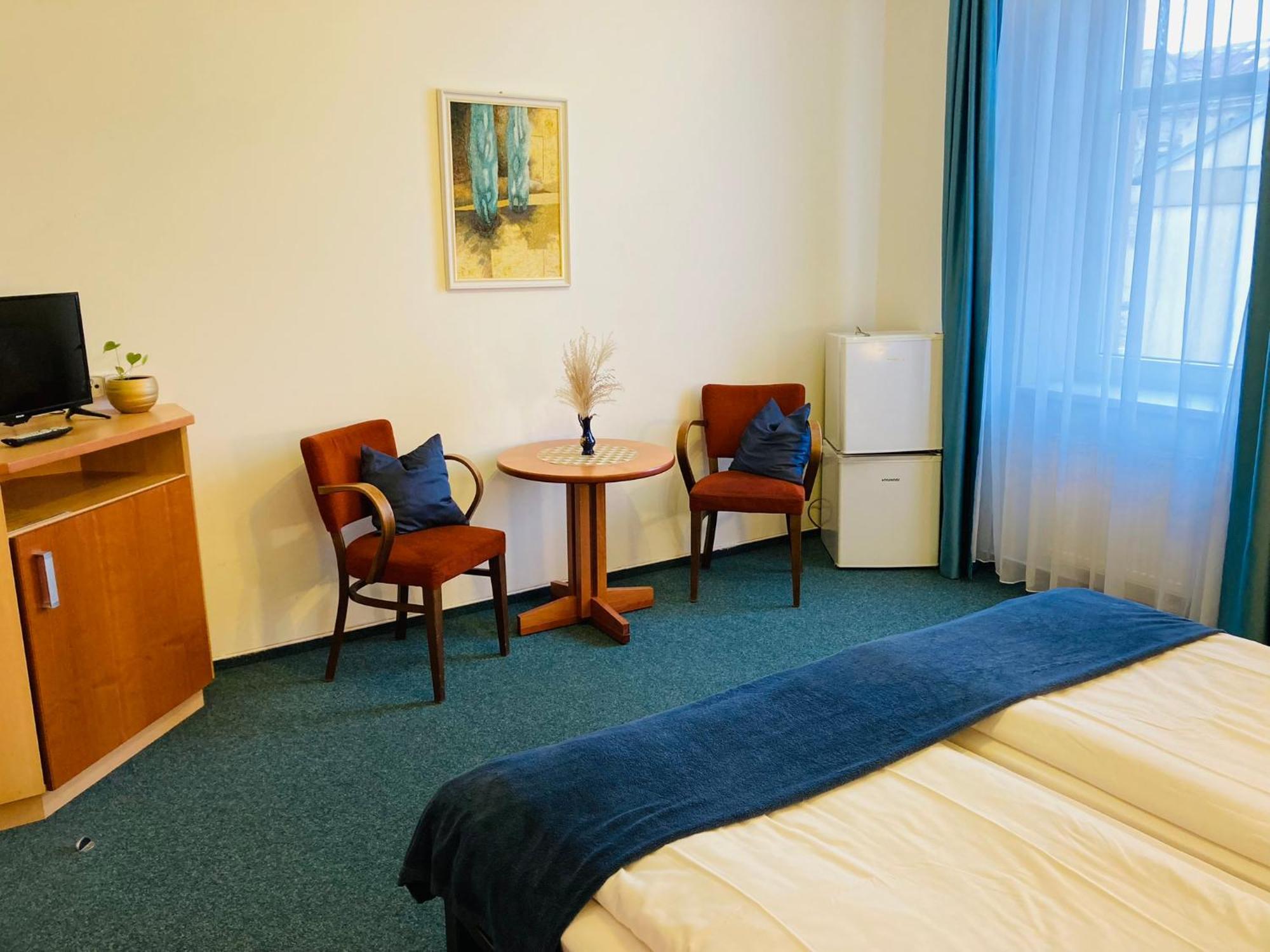 Penzion Hotelu Central Dvur Kralove nad Labem Exterior photo